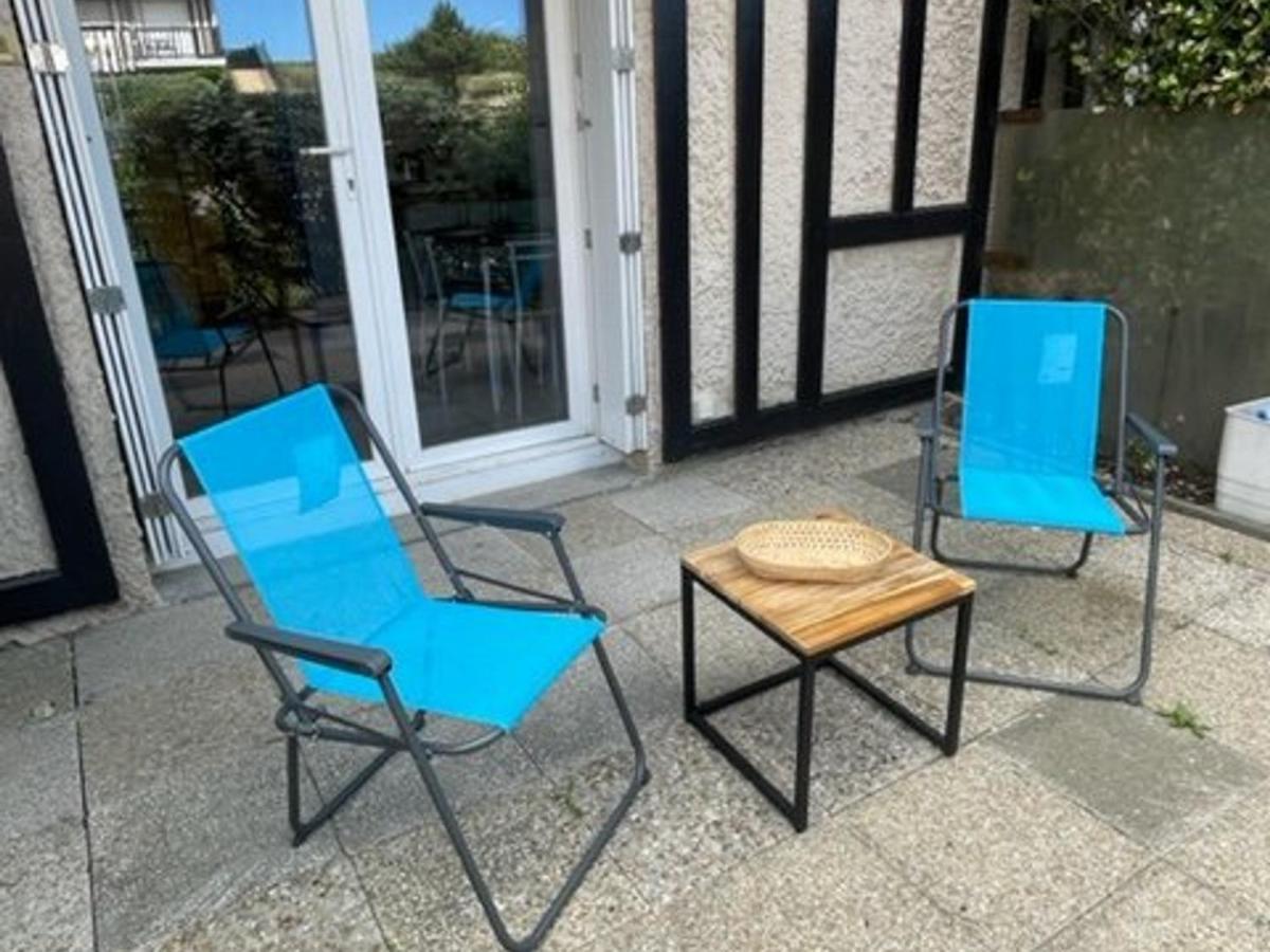 Studio Avec Terrasse, Parking Prive Et Acces Direct A La Plage - Fr-1-465-86 Merville-Franceville-Plage Exterior foto